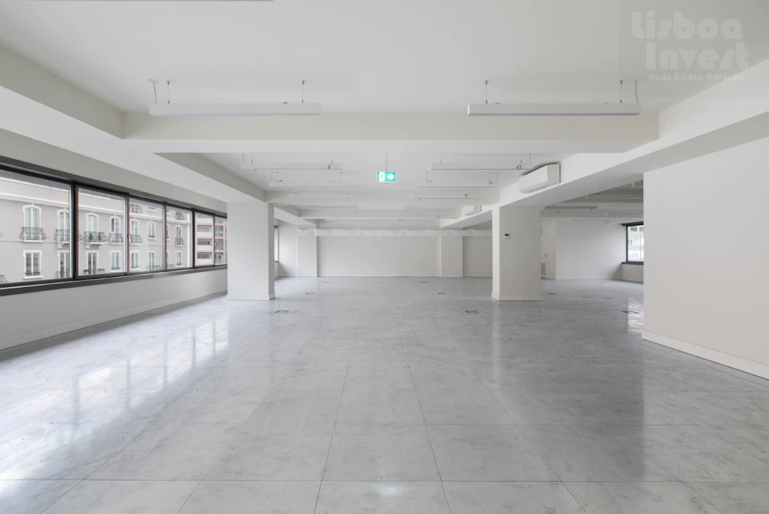 Negócio para Arrendamento em Avenidas Novas Foto 1