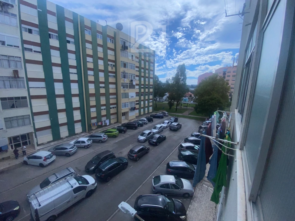 Apartamento T3 para Venda em Cacém e São Marcos Foto 24