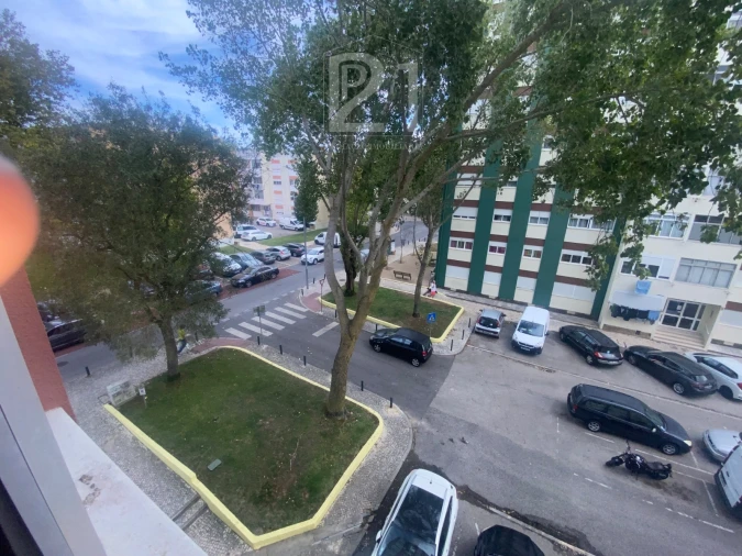 Apartamento T3 para Venda em Cacém e São Marcos Foto 28