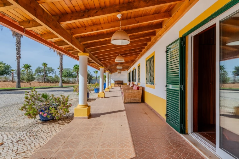 Moradia T5 para Venda em Guia Foto 56