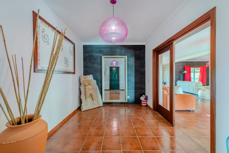 Moradia T5 para Venda em Guia Foto 13