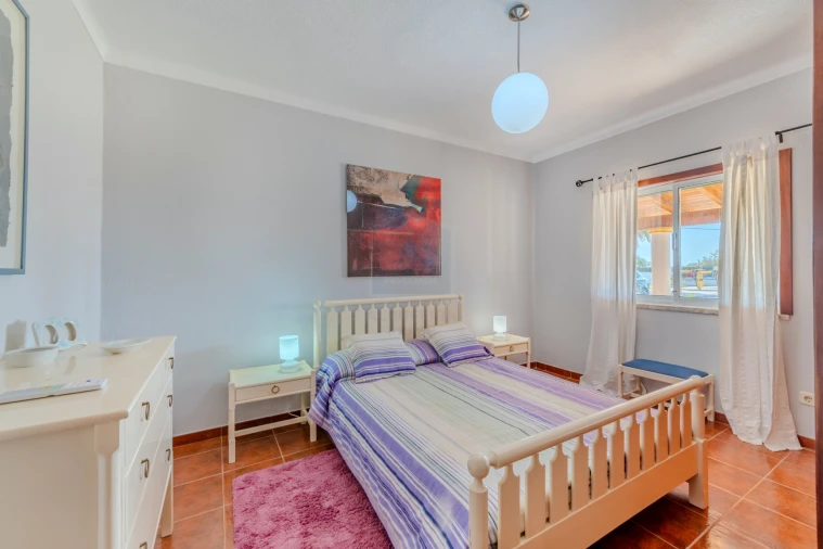 Moradia T5 para Venda em Guia Foto 18