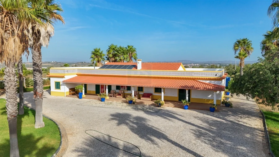 Moradia T5 para Venda em Guia Foto 58