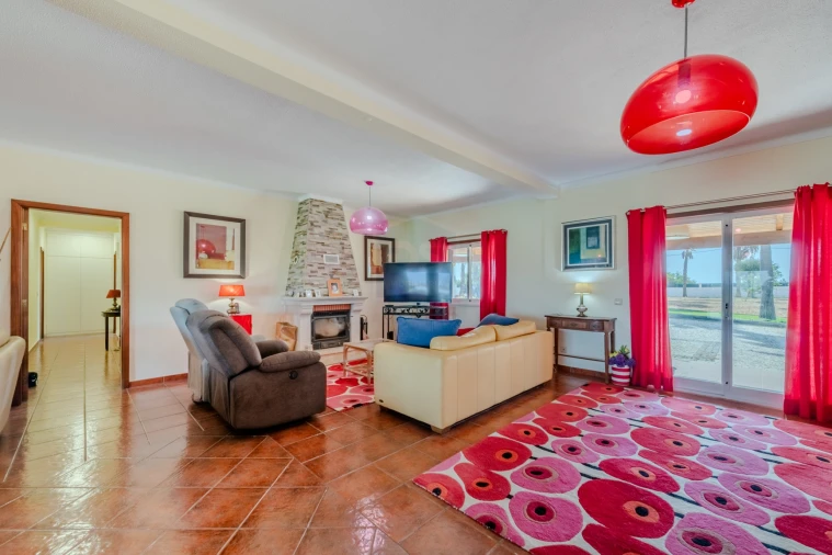 Moradia T5 para Venda em Guia Foto 38