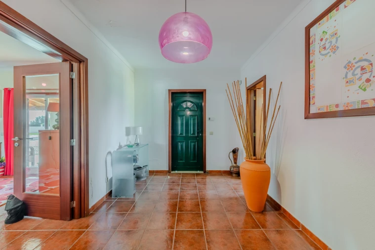 Moradia T5 para Venda em Guia Foto 14