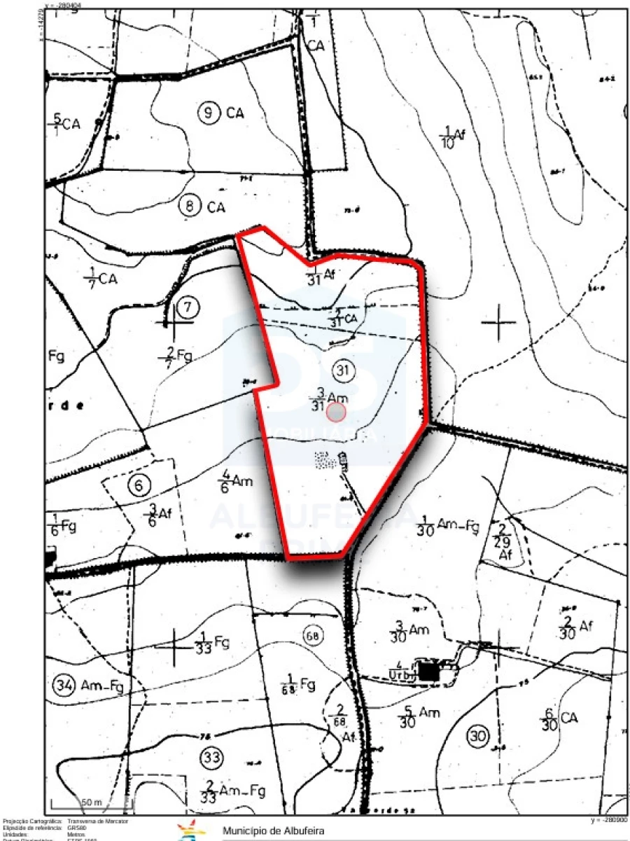 Moradia T5 para Venda em Guia Foto 68
