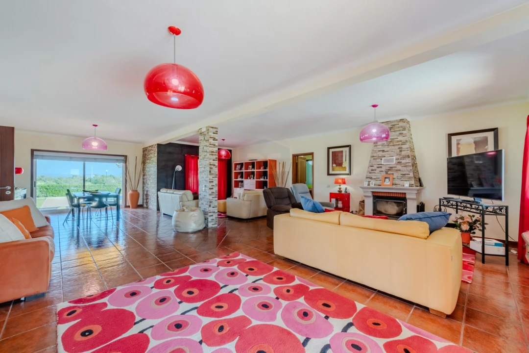 Moradia T5 para Venda em Guia Foto 6