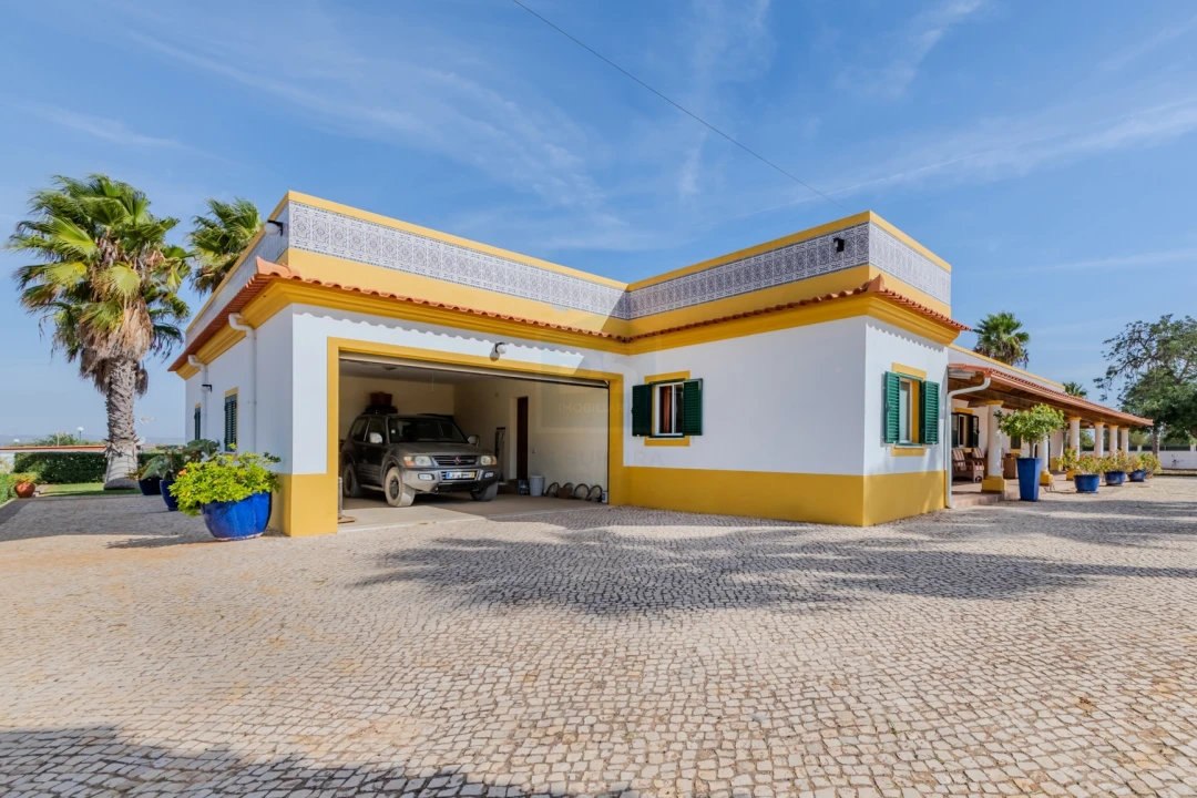 Moradia T5 para Venda em Guia Foto 52