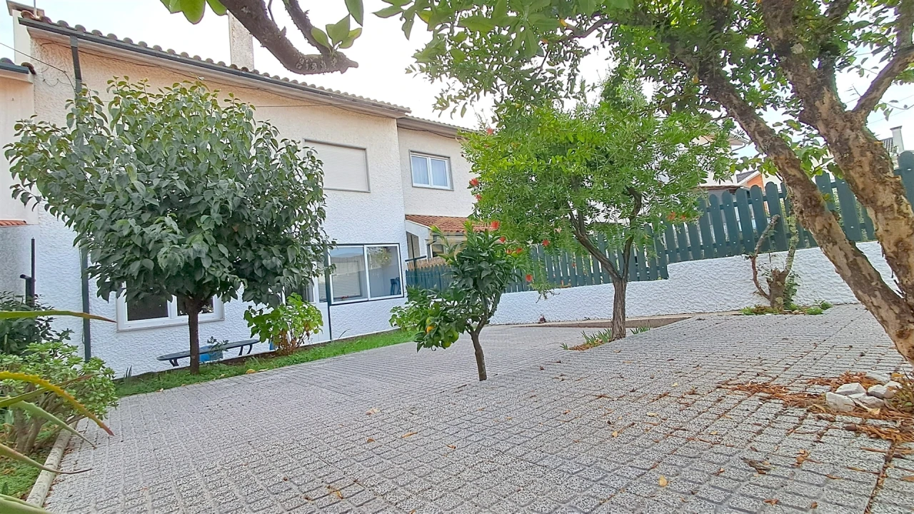 Moradia T4 para Arrendamento em Repeses e São Salvador Foto 17