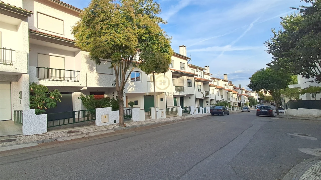 Moradia T4 para Arrendamento em Repeses e São Salvador Foto 47