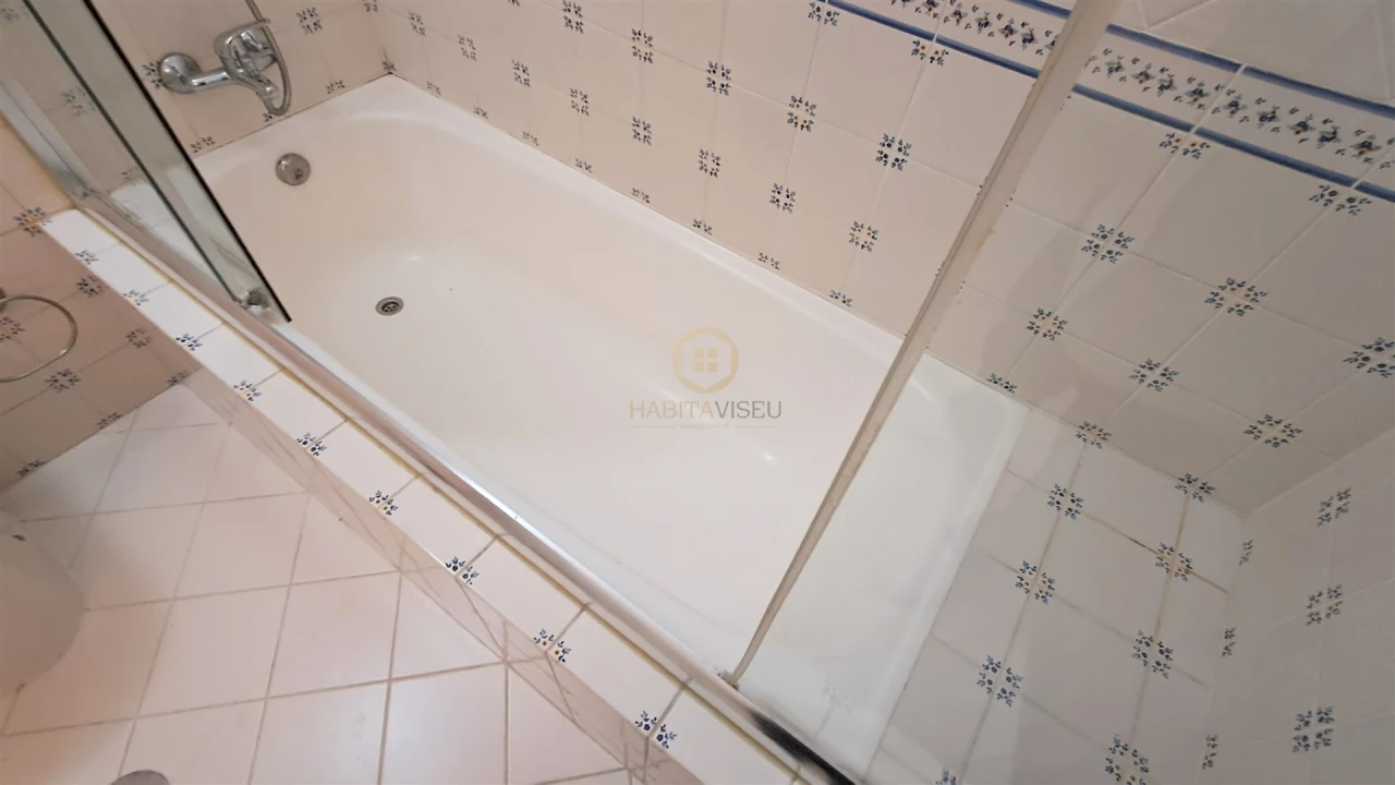 Moradia T4 para Arrendamento em Repeses e São Salvador Foto 39