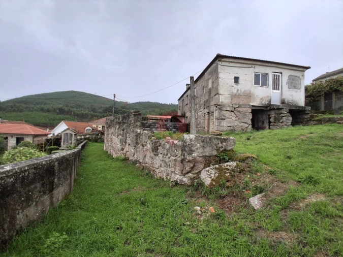 Moradia T0 para Venda em Longos Vales Foto 1