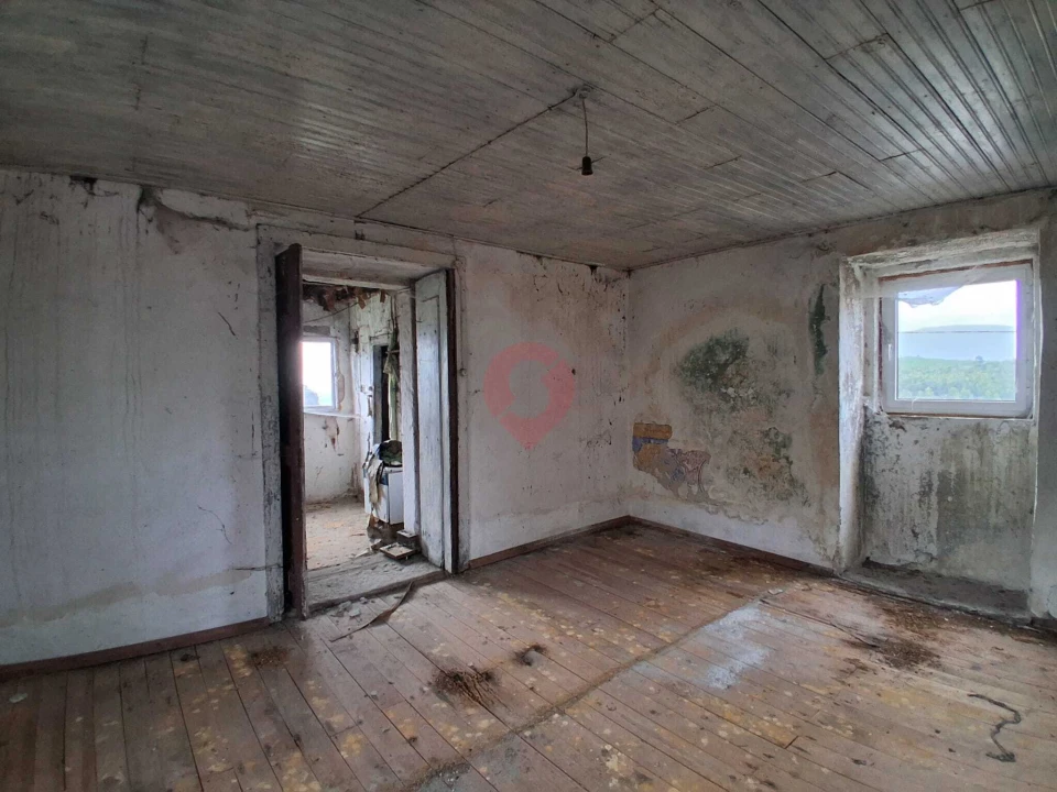 Moradia T0 para Venda em Longos Vales Foto 5