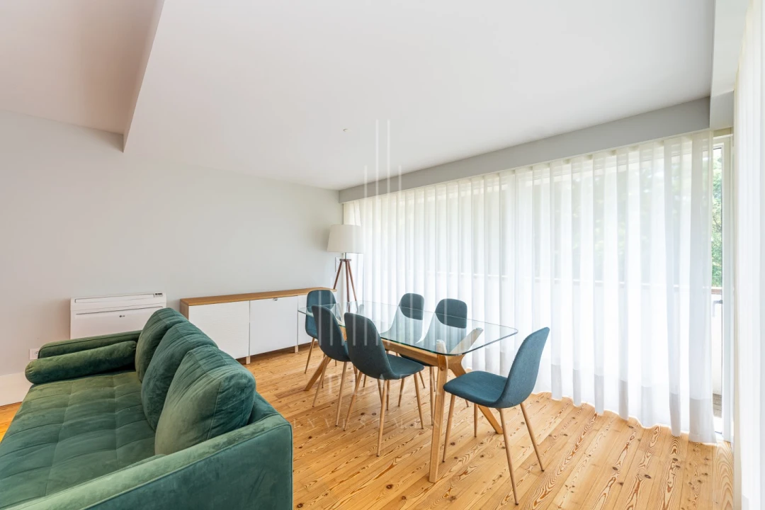 Apartamento T4 para Venda em Lordelo do Ouro e Massarelos Foto 5