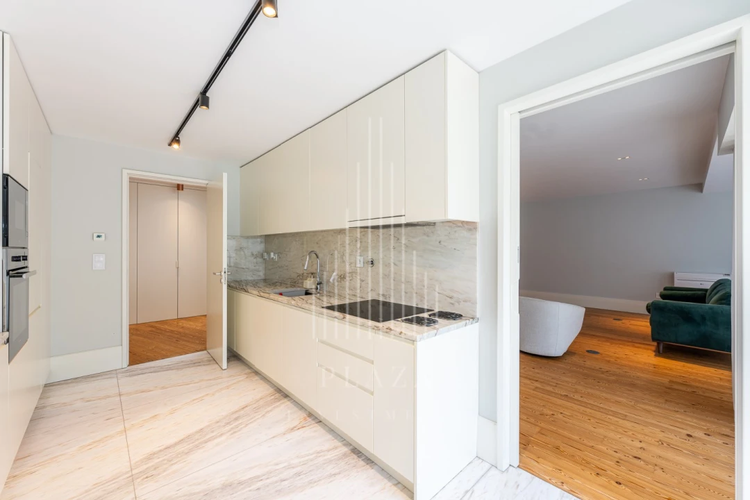 Apartamento T4 para Venda em Lordelo do Ouro e Massarelos Foto 10