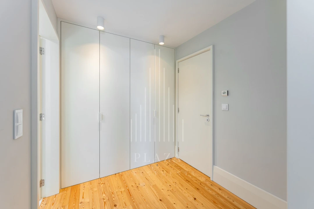 Apartamento T4 para Venda em Lordelo do Ouro e Massarelos Foto 17