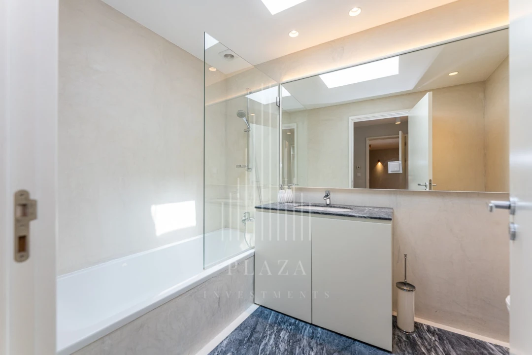 Apartamento T4 para Venda em Lordelo do Ouro e Massarelos Foto 19