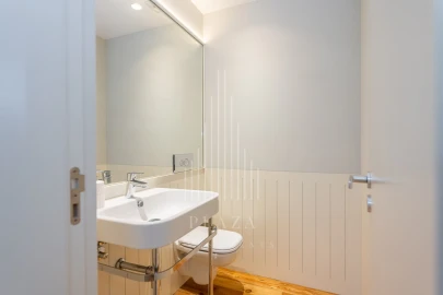 Apartamento T4 para Venda em Lordelo do Ouro e Massarelos