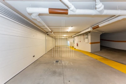 Apartamento T4 para Venda em Lordelo do Ouro e Massarelos