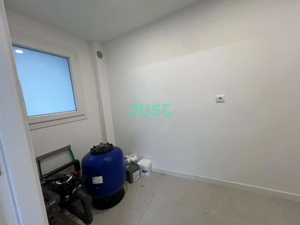 Moradia T4 para Venda em Laranjeiro e Feijó Foto 22