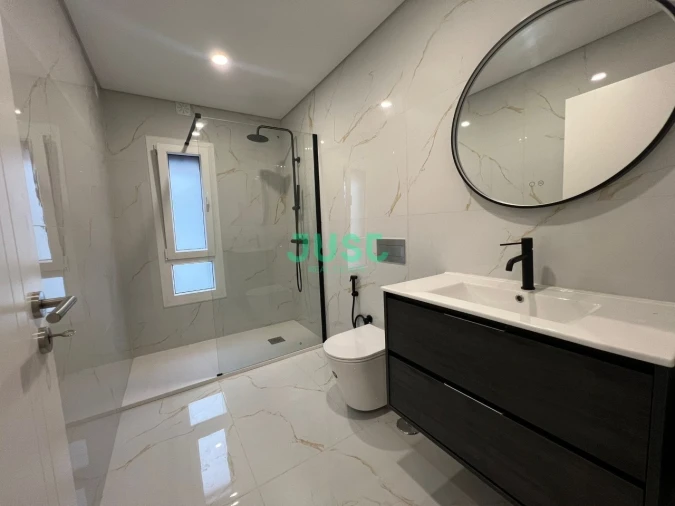 Moradia T4 para Venda em Laranjeiro e Feijó Foto 17