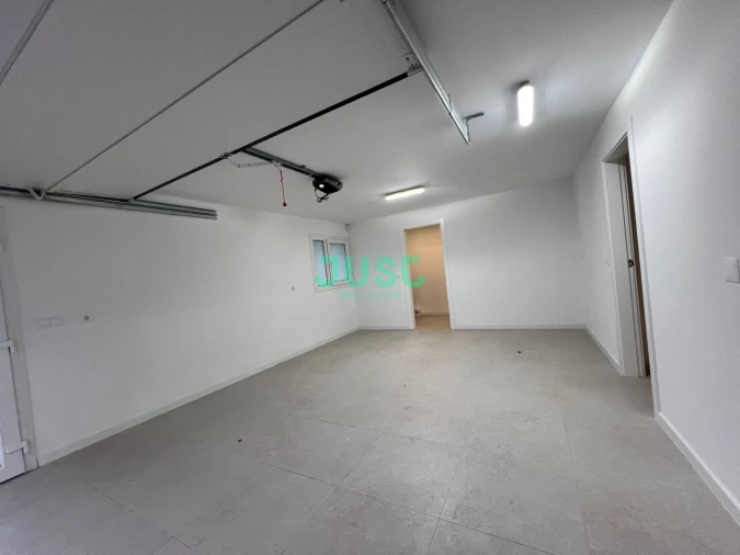 Moradia T4 para Venda em Laranjeiro e Feijó Foto 25