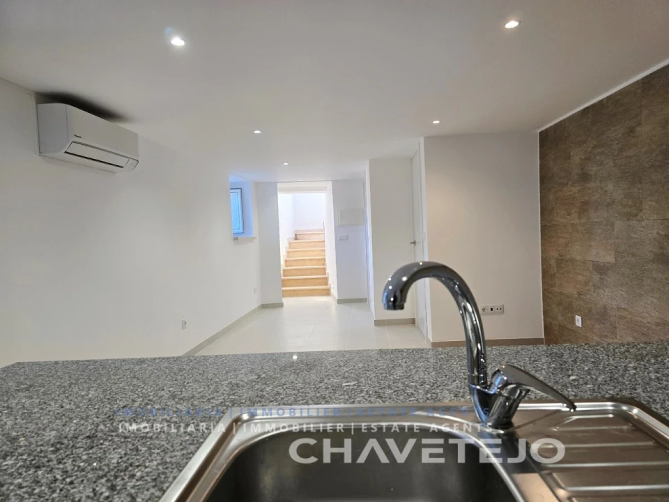 Moradia T2 para Venda em Olalhas Foto 9