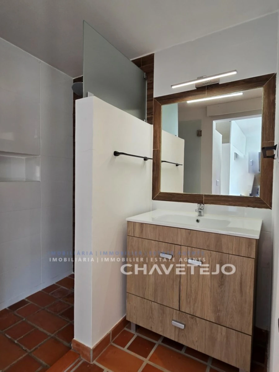 Moradia T2 para Venda em Olalhas Foto 34