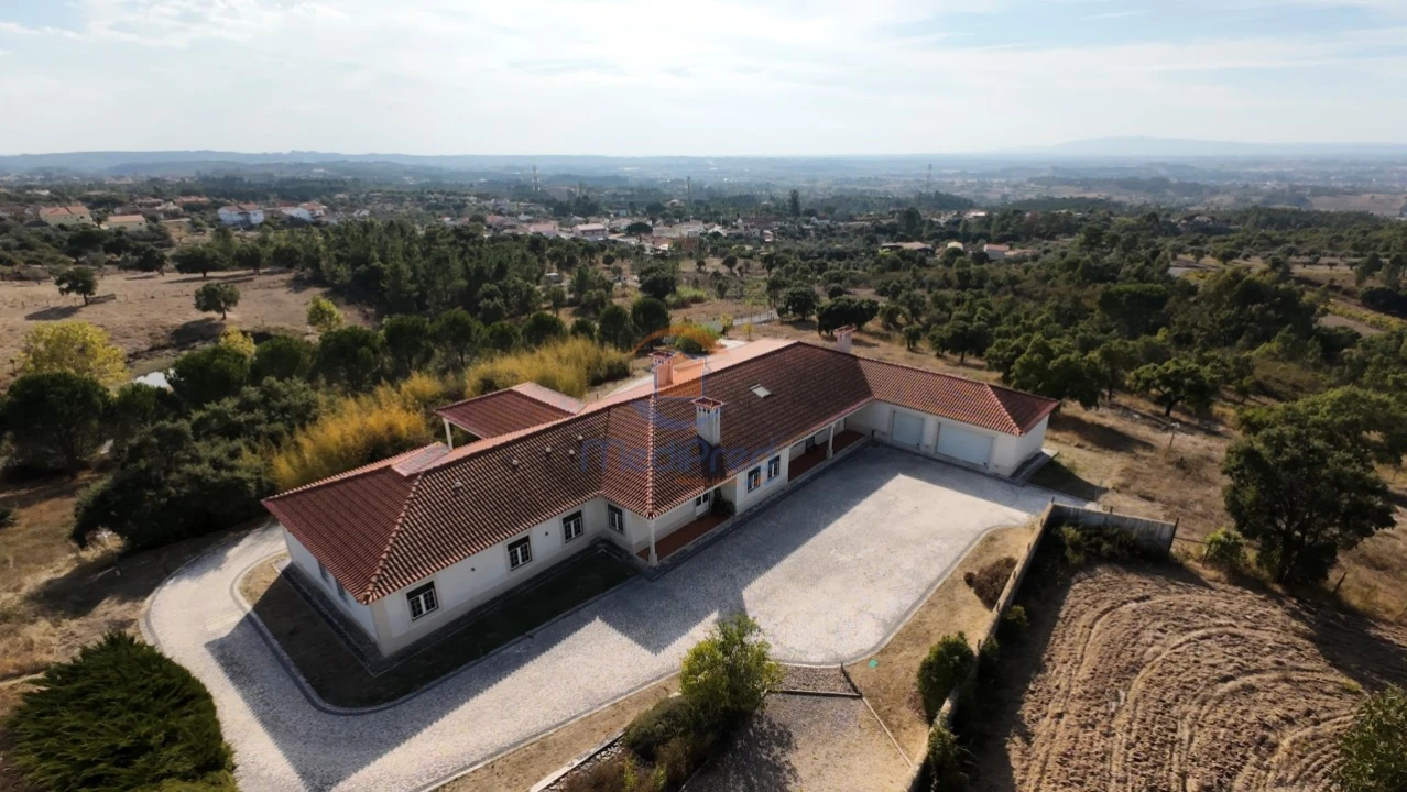 Quinta T5 para Venda em São Pedro de Tomar Foto 3