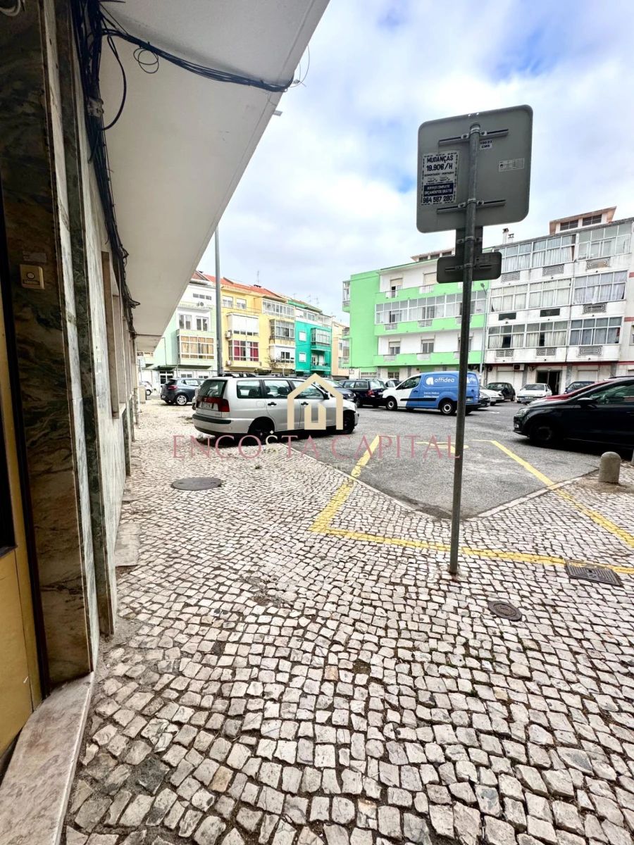 Negócio para Venda em Queluz e Belas Foto 15