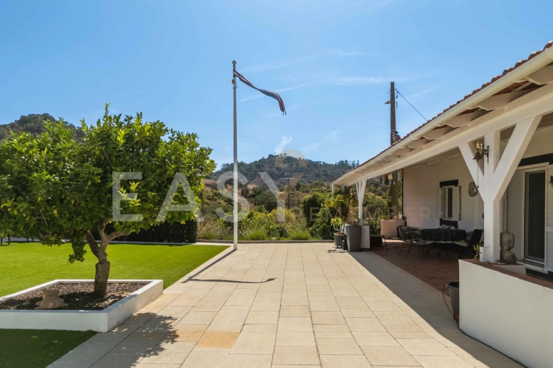 Moradia T4 para Venda em São Bartolomeu de Messines Foto 10