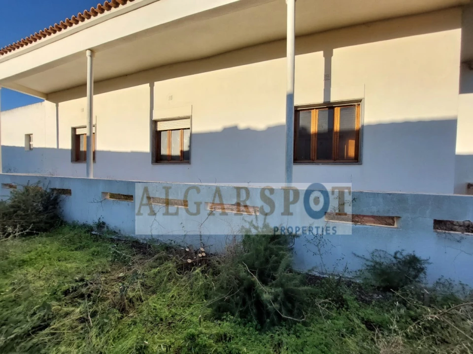 Moradia T3 para Venda em Loule (São Sebastião) Foto 3