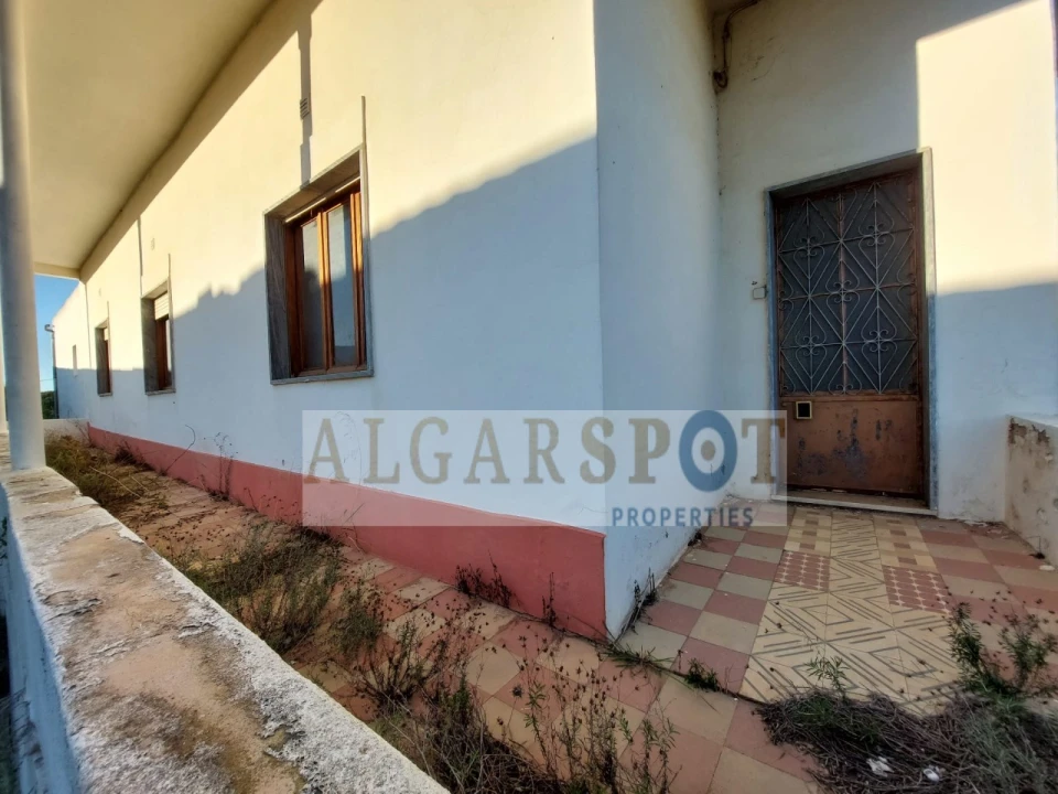 Moradia T3 para Venda em Loule (São Sebastião) Foto 4