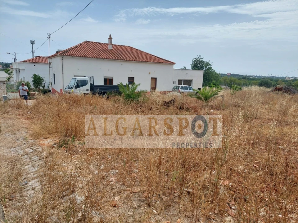 Moradia T3 para Venda em Loule (São Sebastião) Foto 2