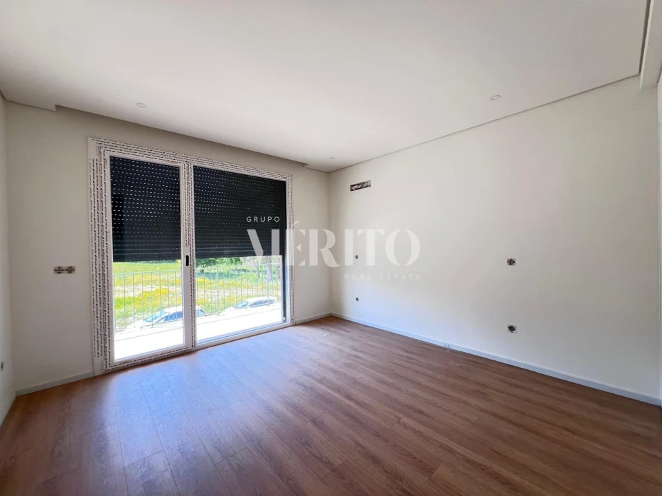 Moradia T4 para Venda em Palmeira Foto 8