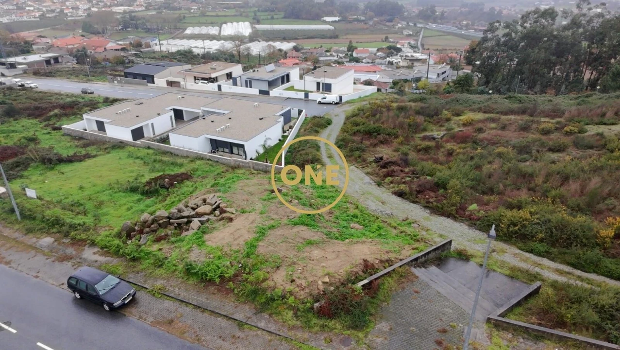 Terreno para Venda em Ruivães e Novais Foto 11