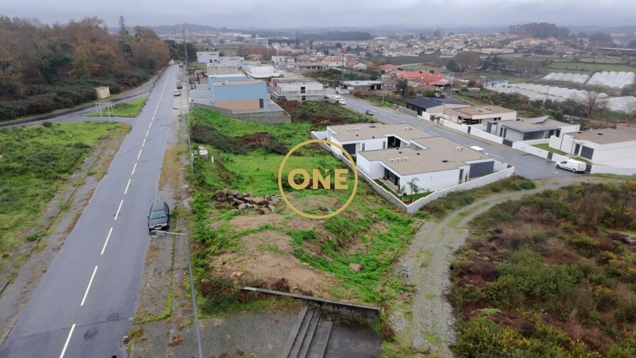 Terreno para Venda em Ruivães e Novais Foto 13