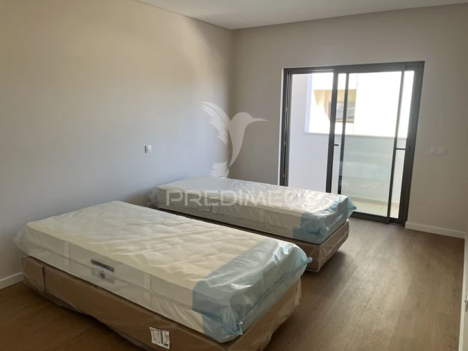 Apartamento T3 para Venda em Olhão Foto 9