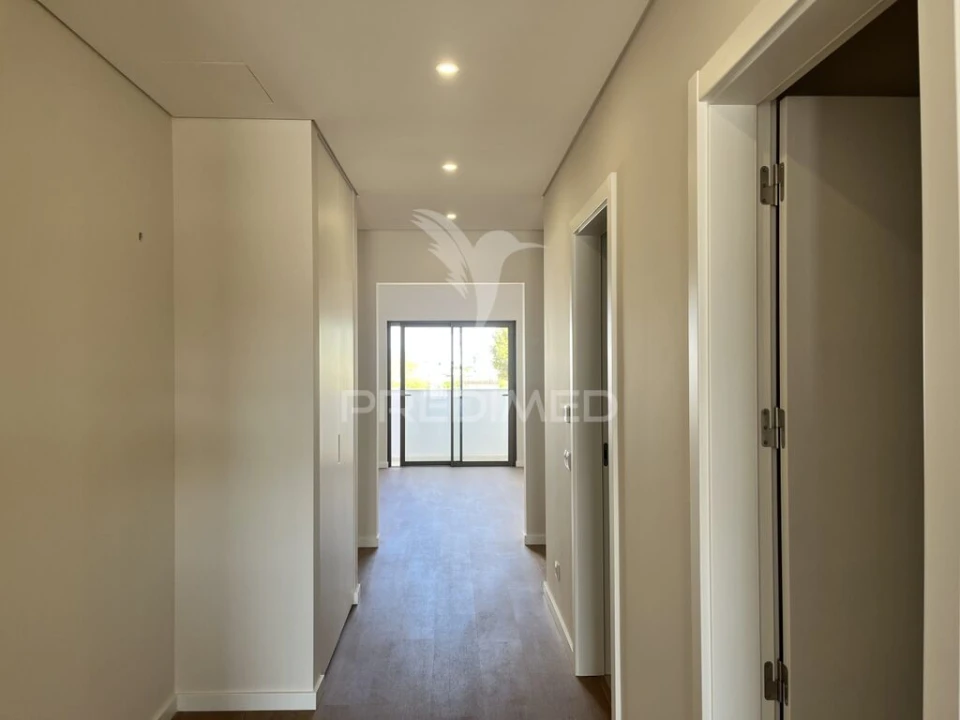 Apartamento T3 para Venda em Olhão Foto 8