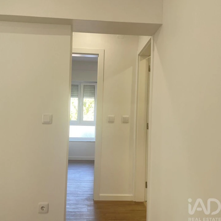 Apartamento T2 para Arrendamento em Olivais Foto 5