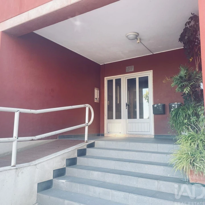 Apartamento T2 para Arrendamento em Olivais Foto 13