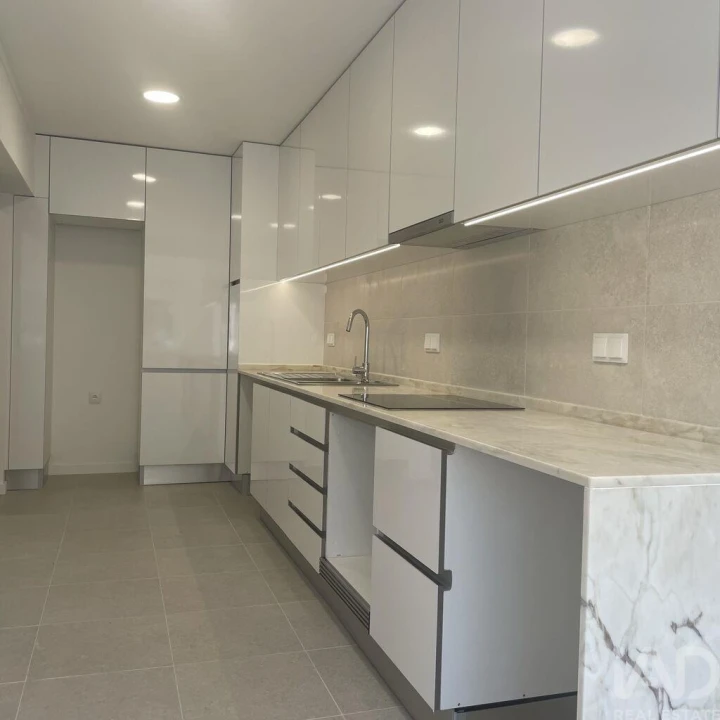 Apartamento T2 para Arrendamento em Olivais Foto 1