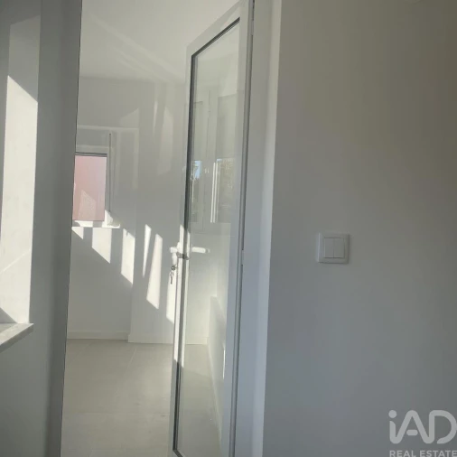 Apartamento T2 para Arrendamento em Olivais Foto 7