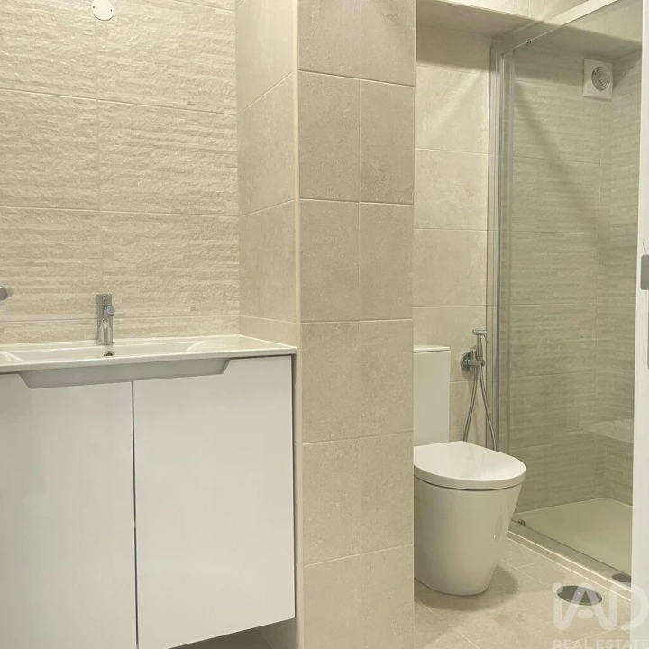 Apartamento T2 para Arrendamento em Olivais Foto 10