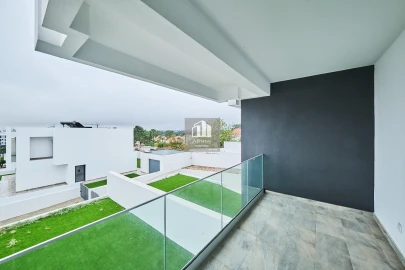 Moradia T4 para Venda em Corroios
