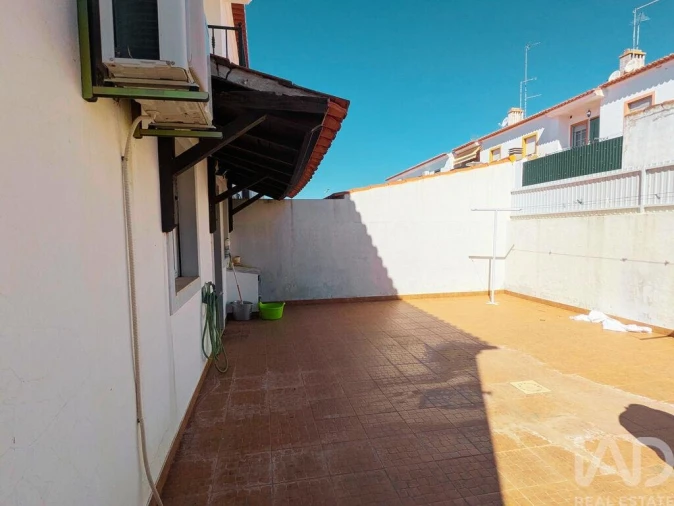 Moradia T3 para Venda em Rio de Moinhos Foto 20