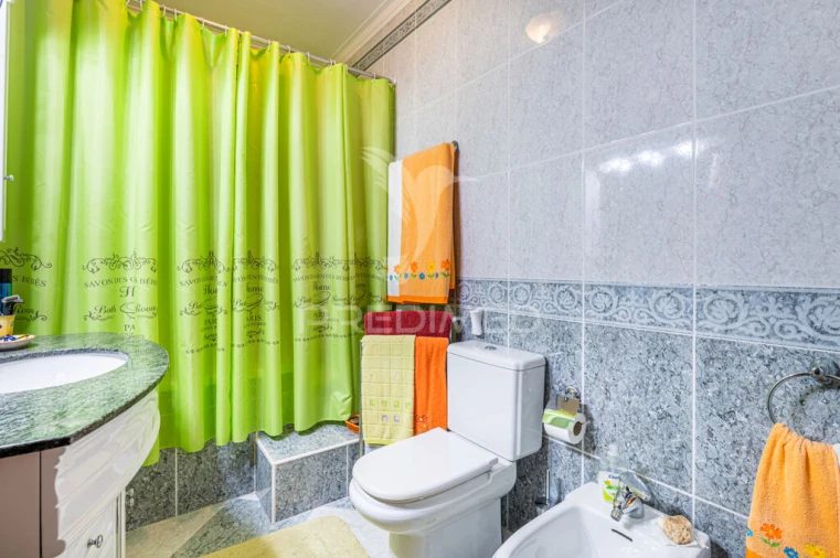 Moradia T4 para Venda em Espinho Foto 14