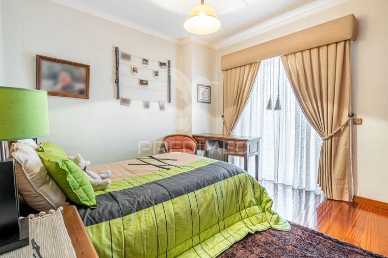 Moradia T4 para Venda em Espinho Foto 11