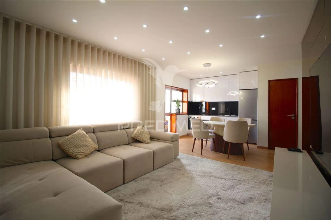 Apartamento T2 para Venda em Ermesinde Foto 1