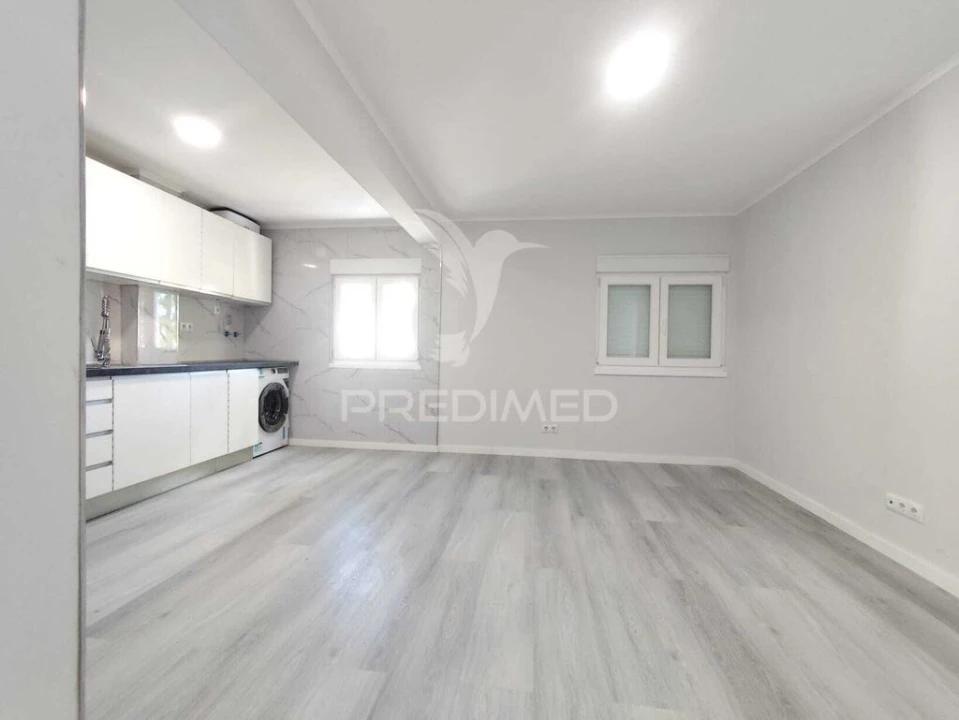Apartamento T3 para Venda em Laranjeiro e Feijó Foto 8